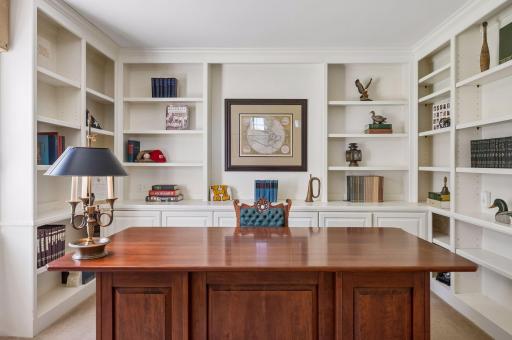 215 Hollander Road, Wayzata, MN 55391
