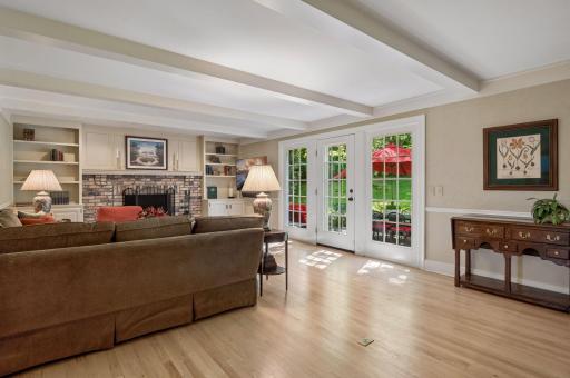 215 Hollander Road, Wayzata, MN 55391