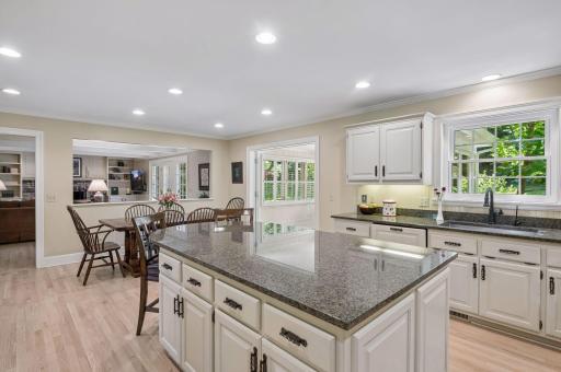 215 Hollander Road, Wayzata, MN 55391