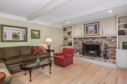 215 Hollander Road, Wayzata, MN 55391