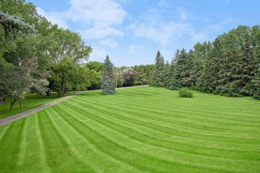 215 Hollander Road, Wayzata, MN 55391