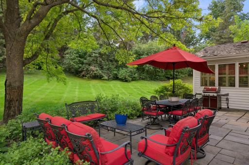 215 Hollander Road, Wayzata, MN 55391