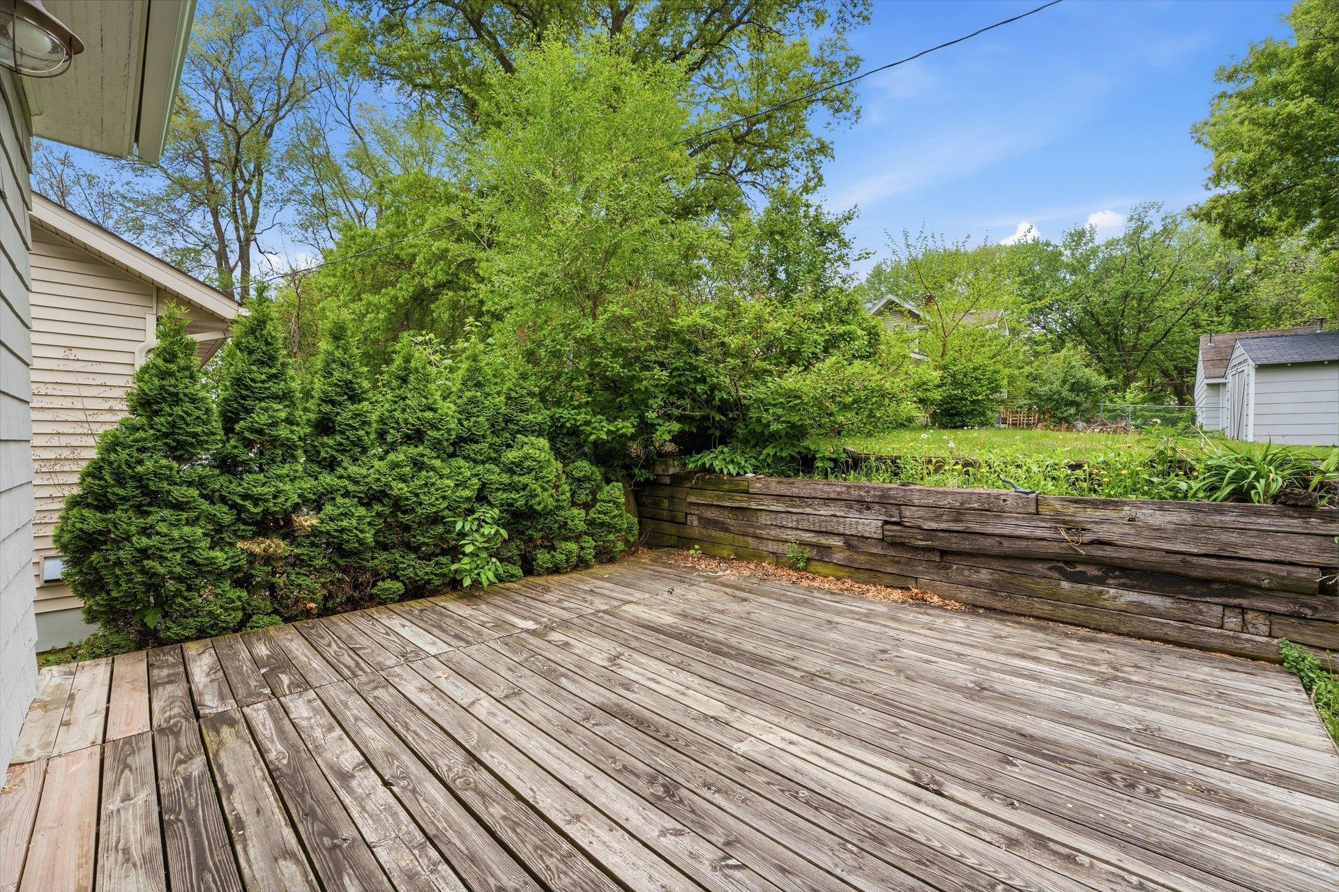 Large deck for relaxing!