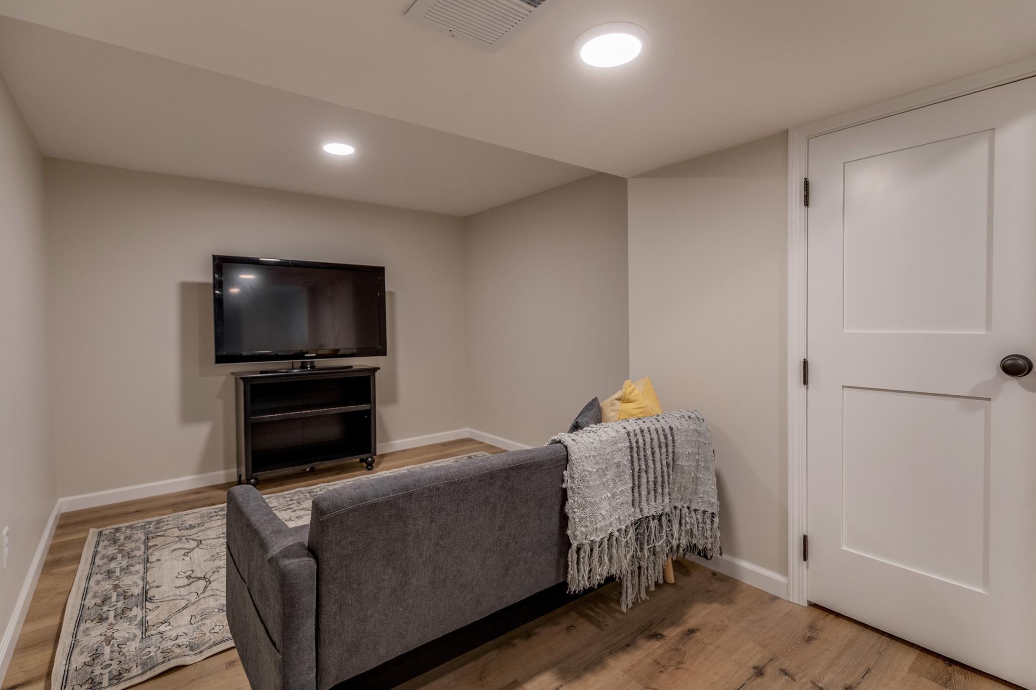 Lower level bonus room
