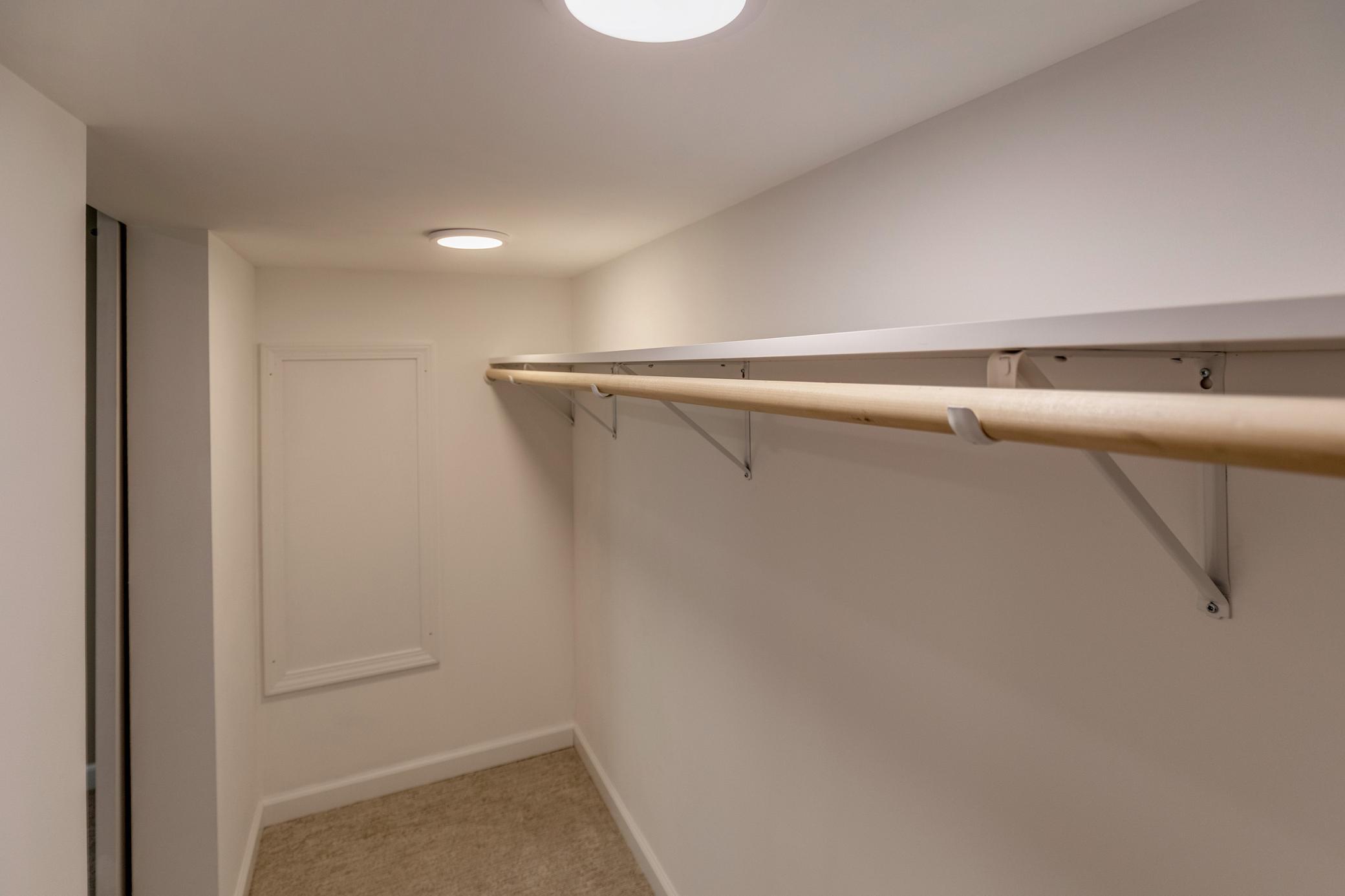 BR3 Walk in Closet