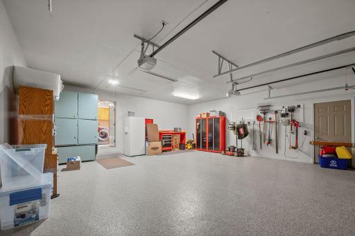 Garage floor professionally installed by Endless Poxybilities
