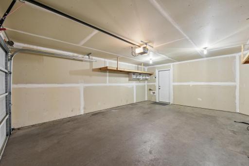 2489 Dawes Place #D - Extra large two car garage