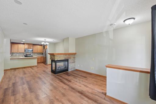 2489 Dawes Place #D - Lots of space in the living room