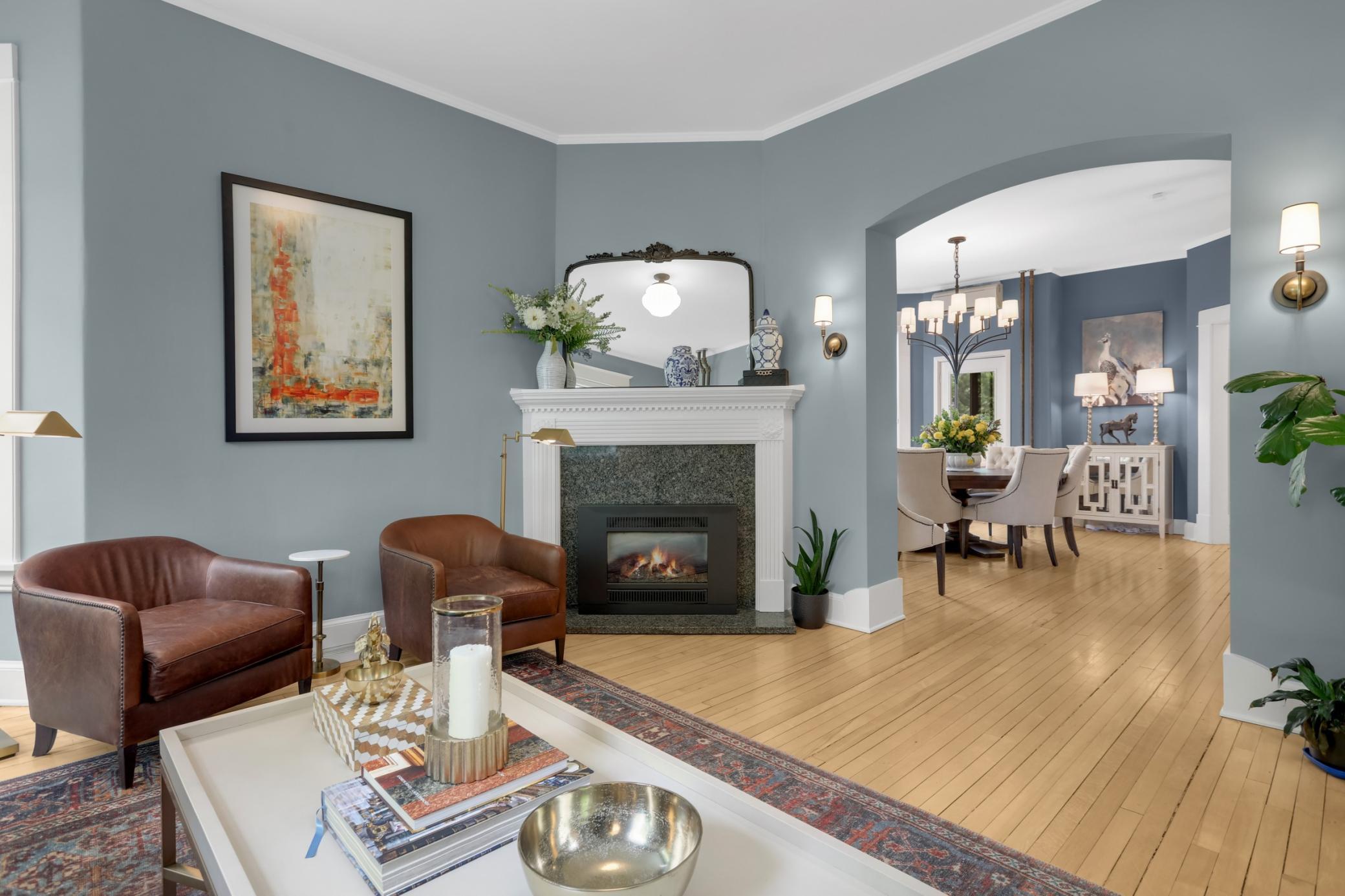 Gas fireplace