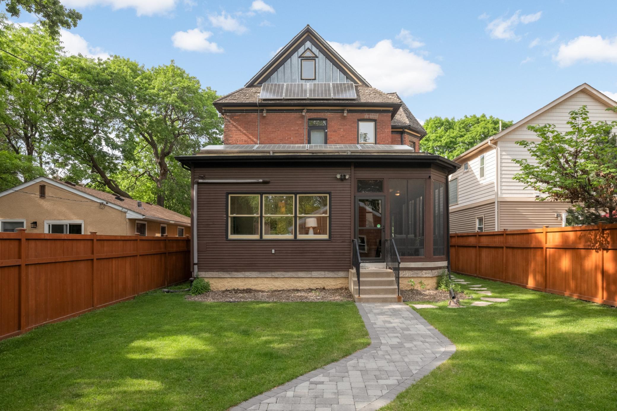 Backyard to house