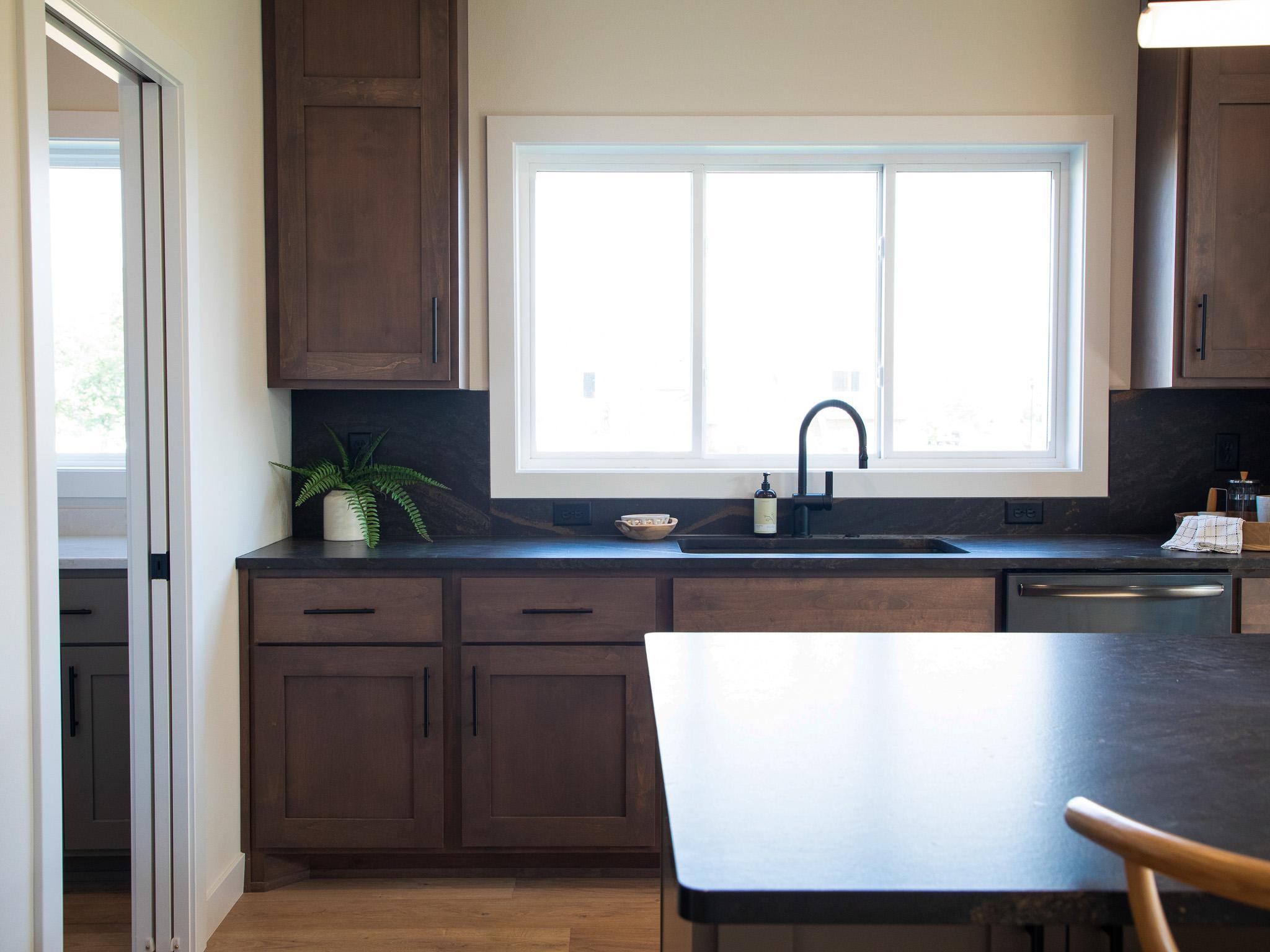 1A0A9335-2.jpg