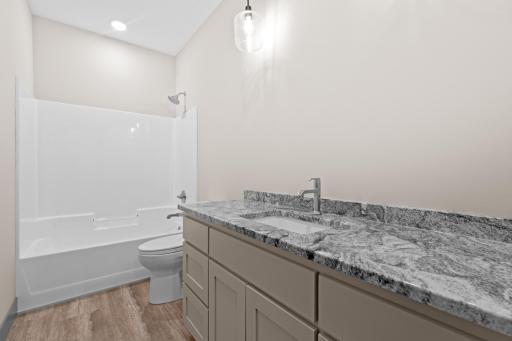 4904 Noble Drive NW, Rochester, MN 55901