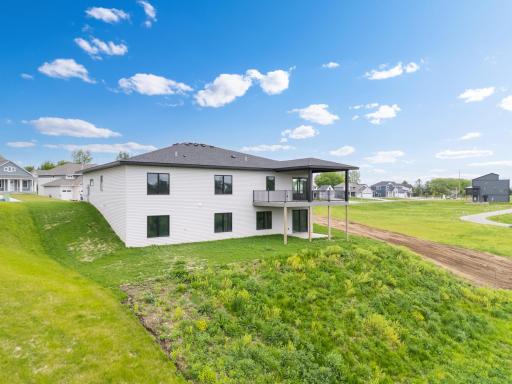 4904 Noble Drive NW, Rochester, MN 55901