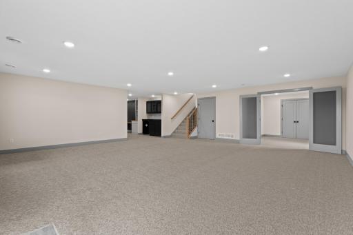 4904 Noble Drive NW, Rochester, MN 55901