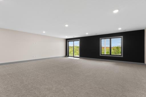 4904 Noble Drive NW, Rochester, MN 55901