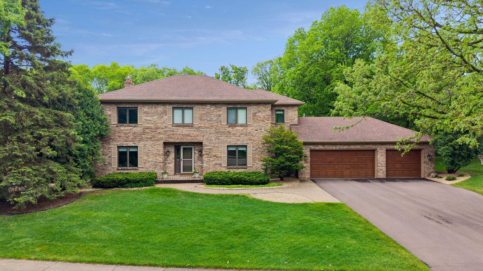 Stately 2 story meticulously one ownerhome