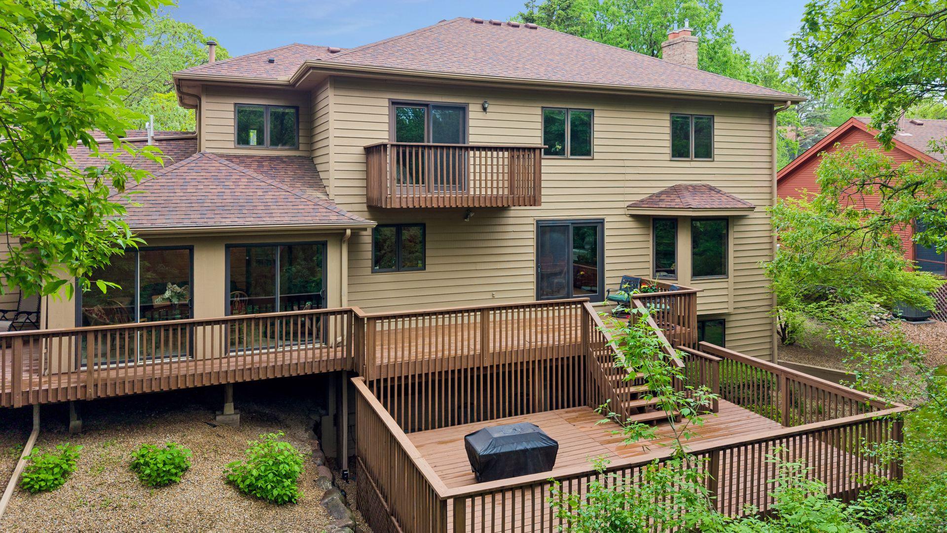 Multiple level decks and a built-in gas firepit