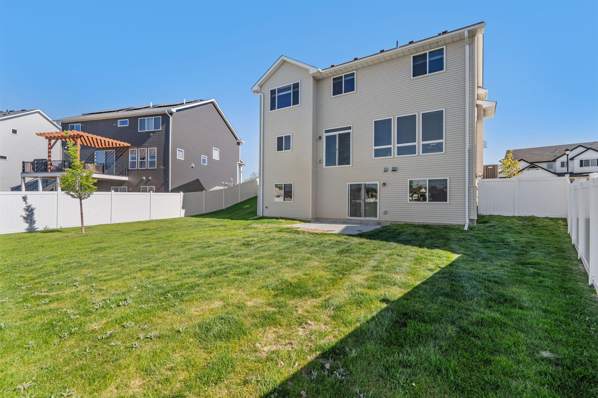 5790 178th Street W