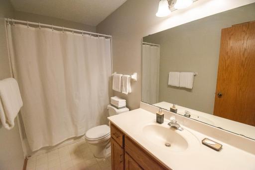 4914 25th Avenue NW, Rochester, MN 55901