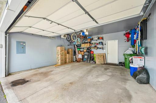 8996 Sawgrass Glen, 405, Maple Grove, MN 55311