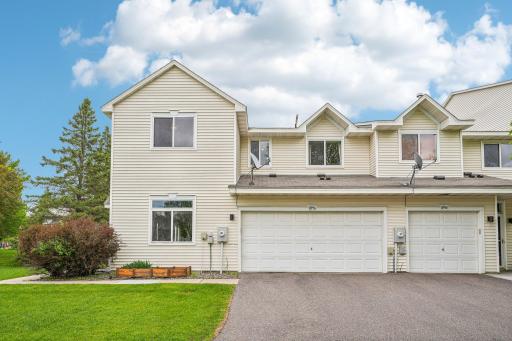 8996 Sawgrass Glen, 405, Maple Grove, MN 55311