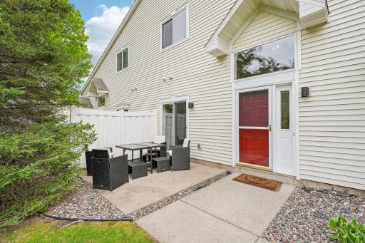 8996 Sawgrass Glen, 405, Maple Grove, MN 55311