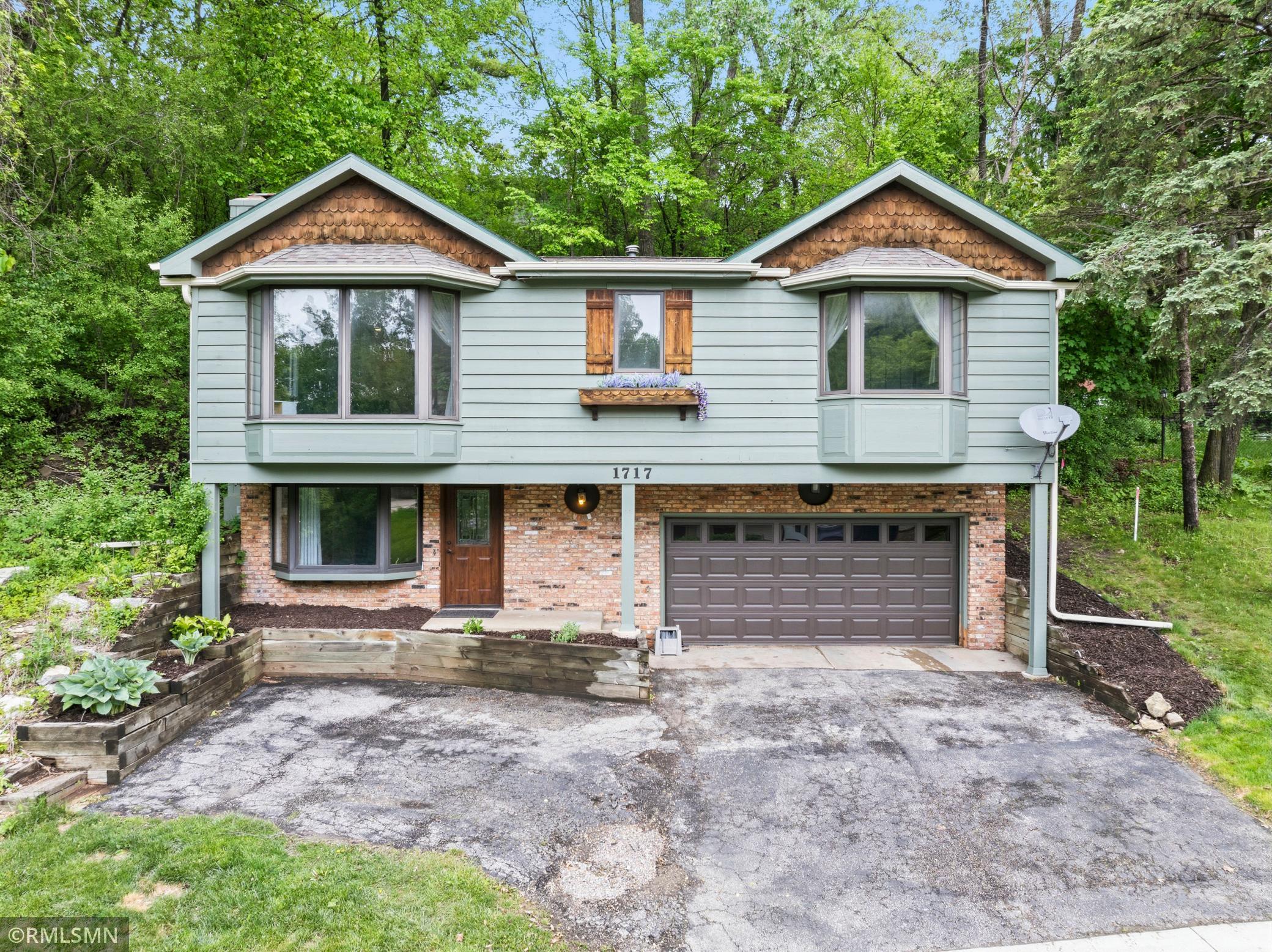1117 11th Ave. NE Rochester