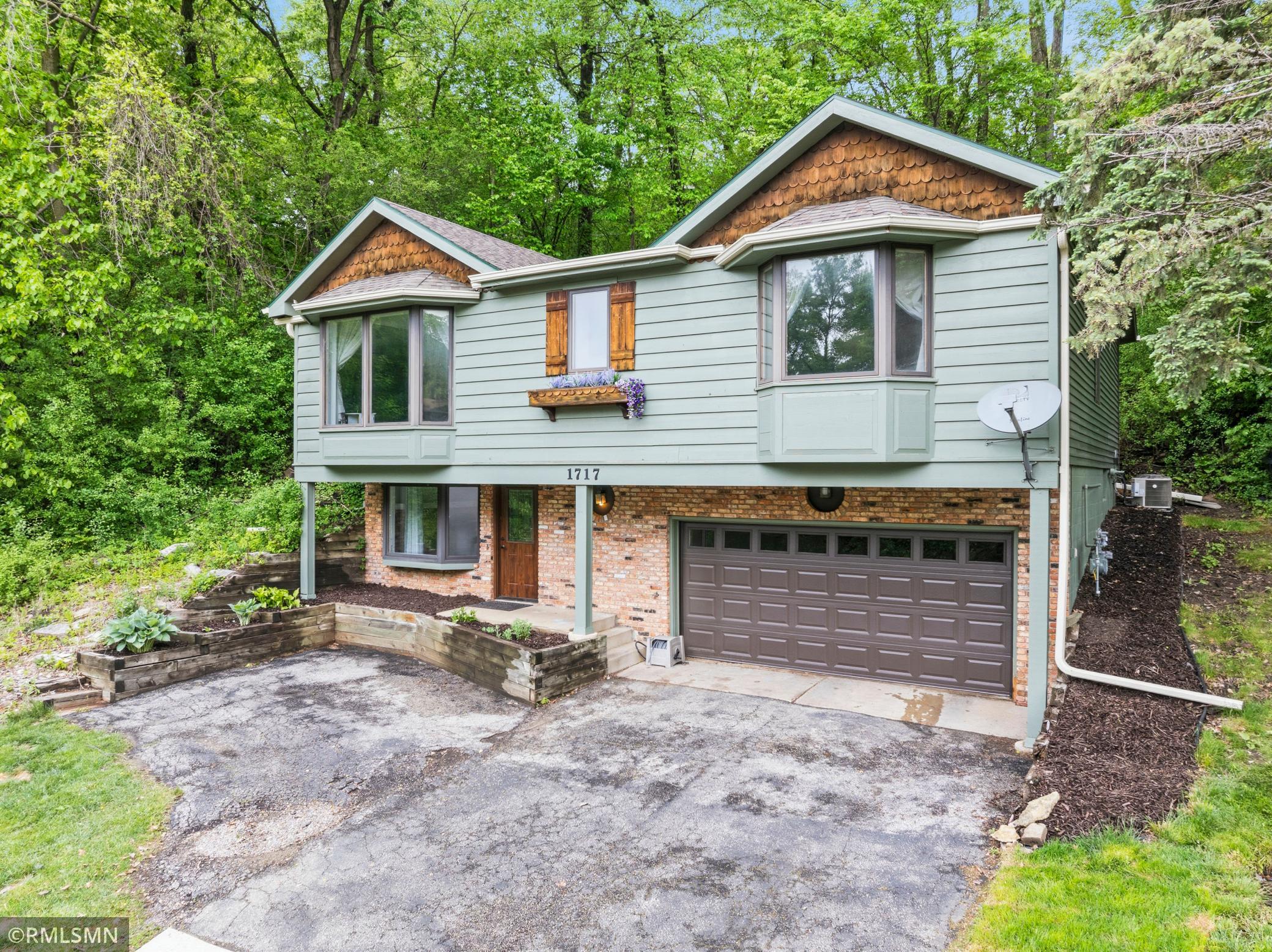 1117 11th Ave. NE Rochester