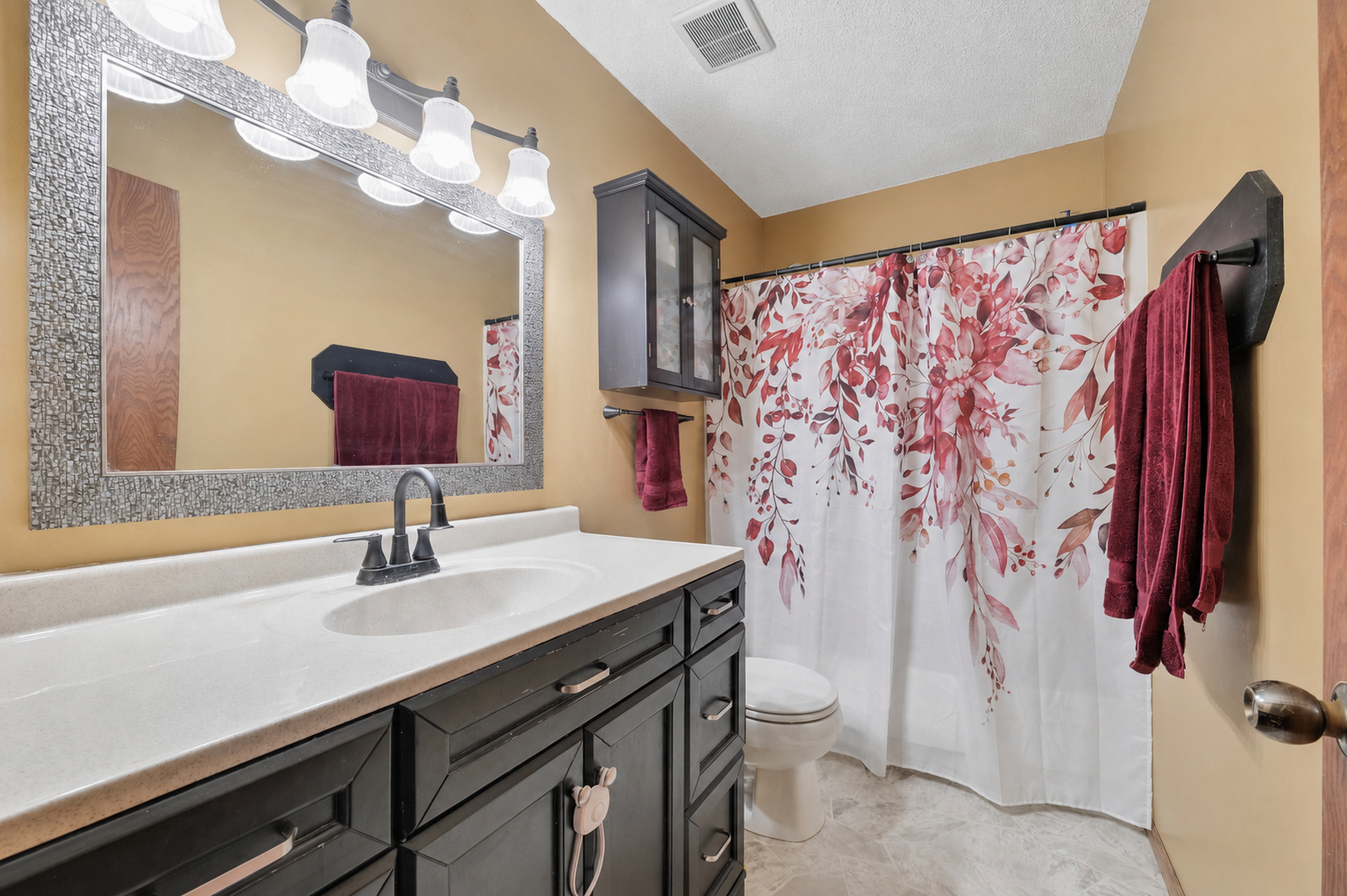 Full Bathroom main Level