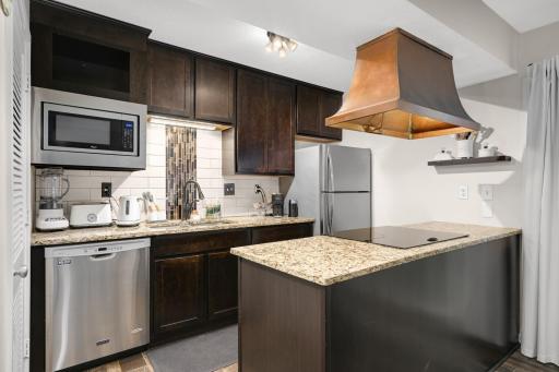 6373 Barrie Road, Minneapolis, MN 55435