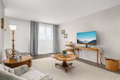 6373 Barrie Road, Minneapolis, MN 55435