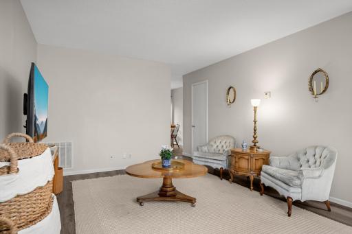 6373 Barrie Road, Minneapolis, MN 55435
