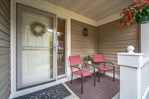 1407 Summit Shores Drive, Burnsville, MN 55306