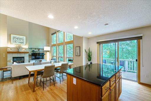 1407 Summit Shores Drive, Burnsville, MN 55306