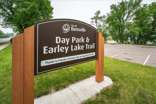 1407 Summit Shores Drive, Burnsville, MN 55306