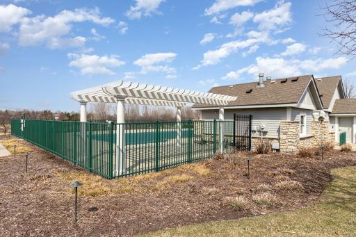11023 Oak Grove Circle, E, Woodbury, MN 55129
