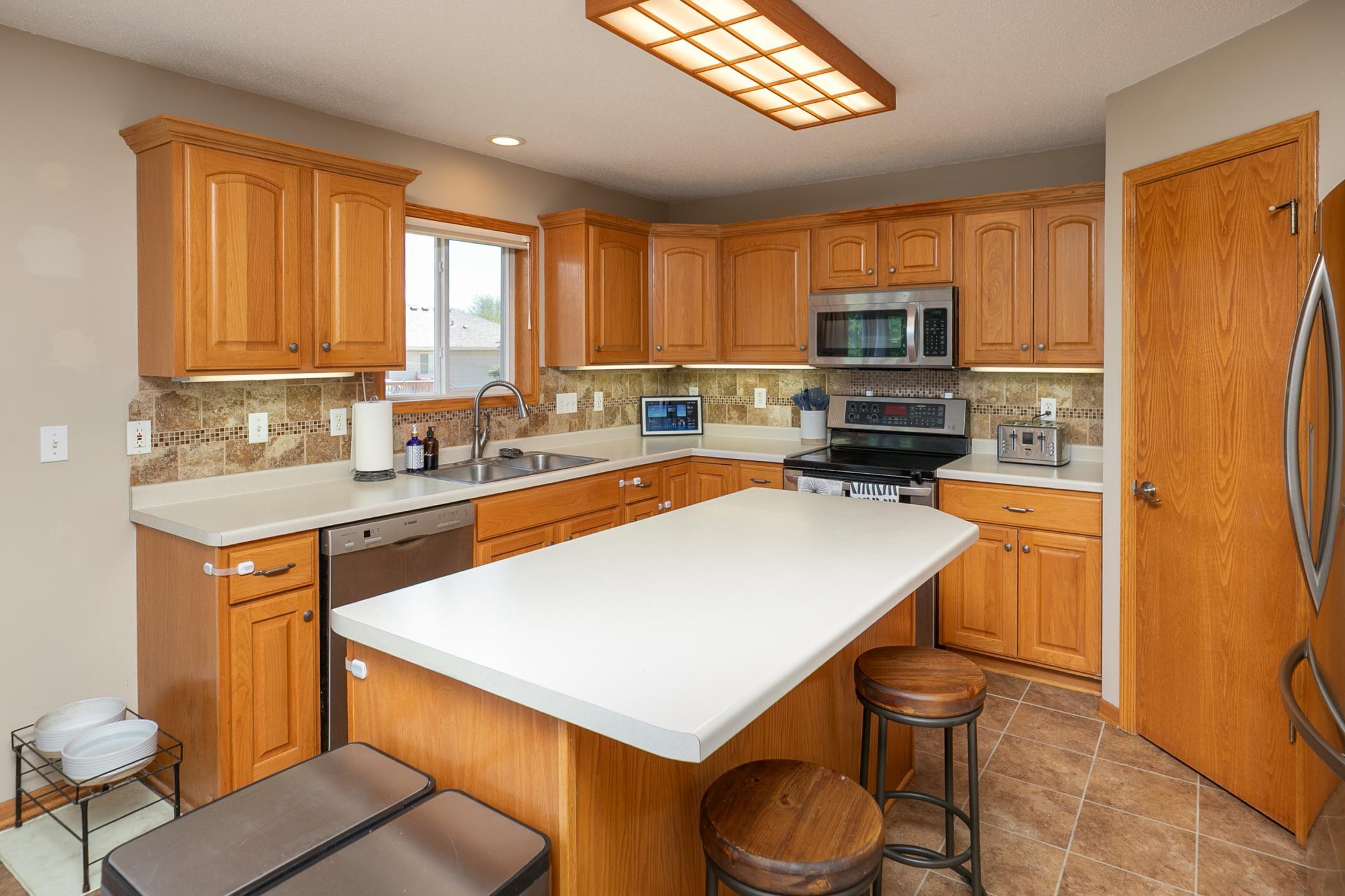 5714 49th Ave NW 15-15-Kitchen.jpg