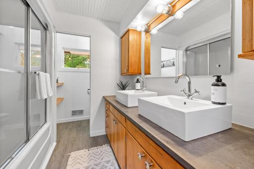 350 Arcwood Road, Mahtomedi, MN 55115