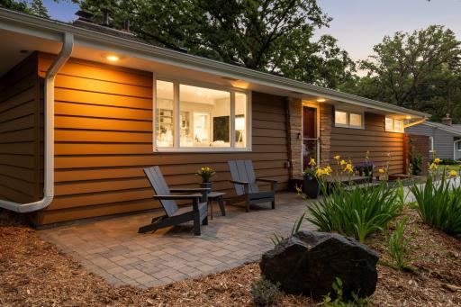 350 Arcwood Road, Mahtomedi, MN 55115