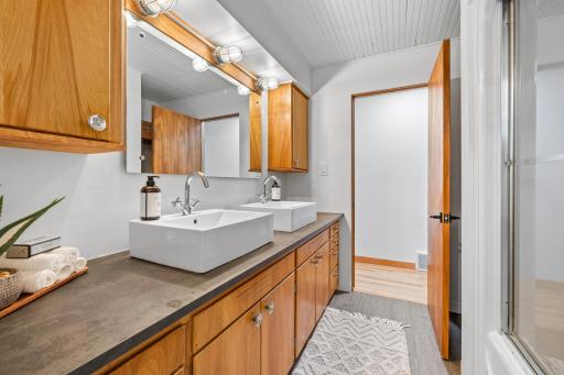 350 Arcwood Road, Mahtomedi, MN 55115