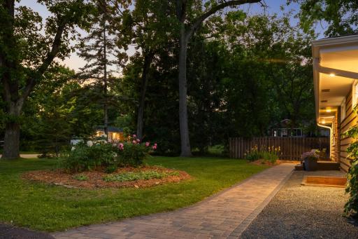 350 Arcwood Road, Mahtomedi, MN 55115