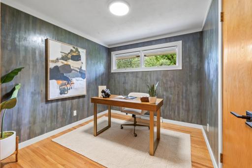 350 Arcwood Road, Mahtomedi, MN 55115