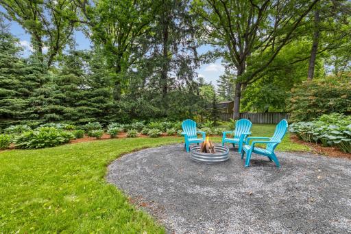 350 Arcwood Road, Mahtomedi, MN 55115