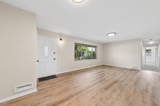 8159 Grafton Avenue S, Cottage Grove, MN 55016