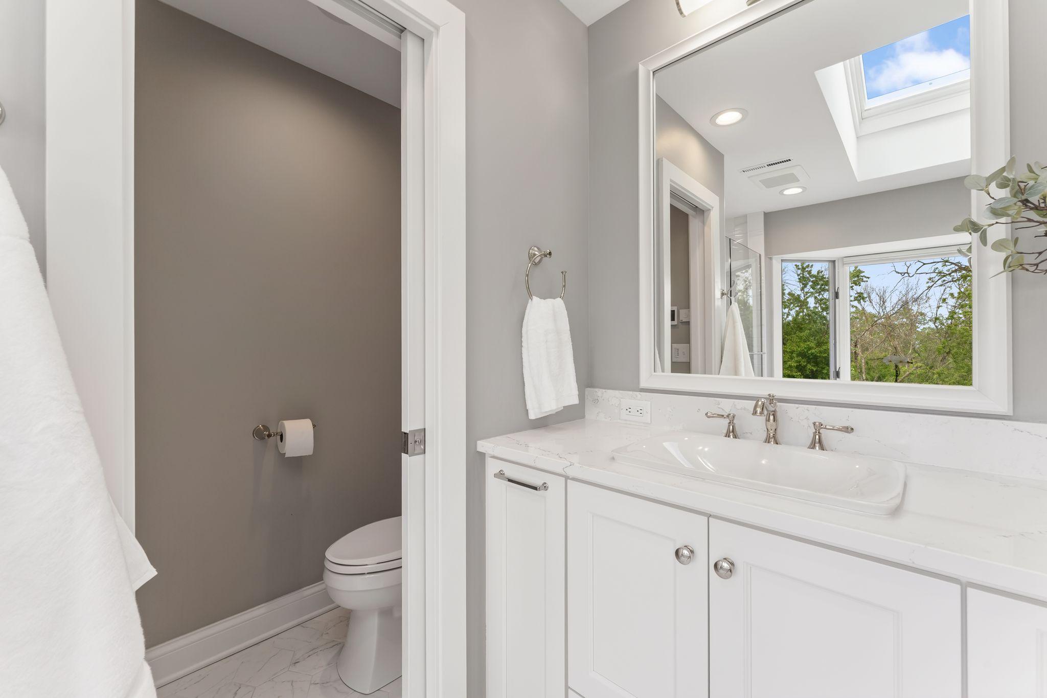 A private throne room - with a pocket door!