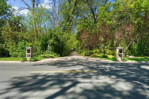 Enter this private, shared driveway here.