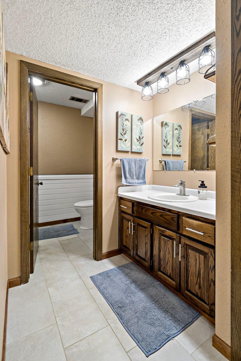 18-web-or-mls-312 Circle Ln SE St Michael MN_0019.jpg