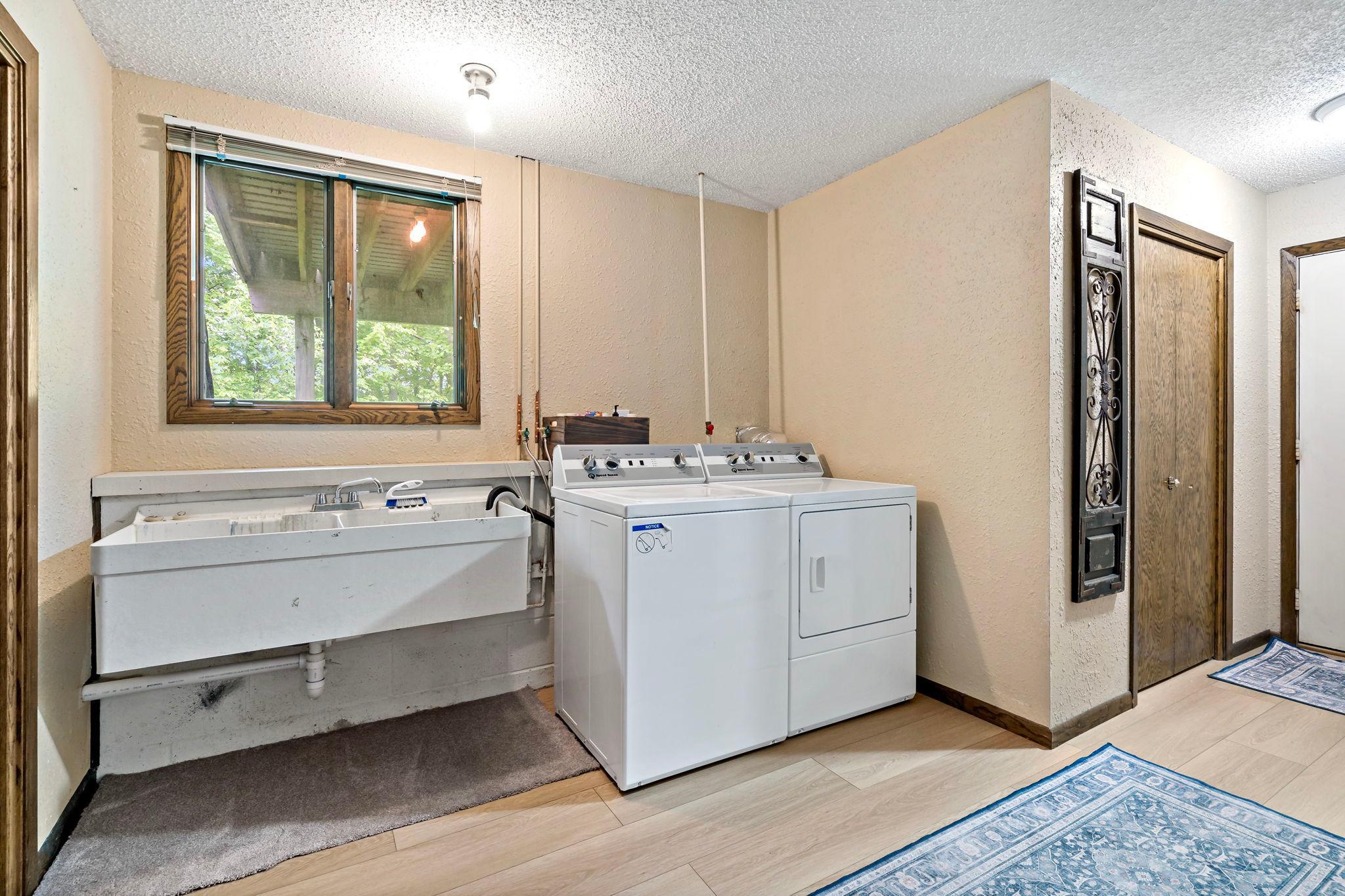 29-web-or-mls-312 Circle Ln SE St Michael MN_0030.jpg