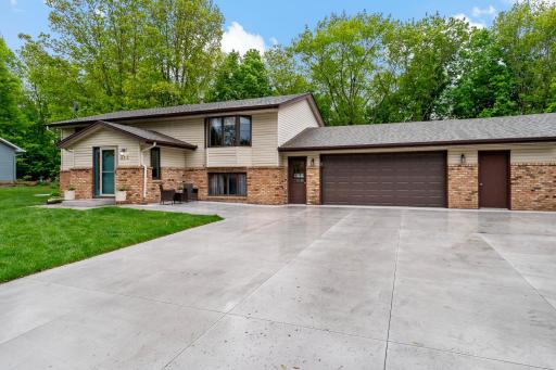 56-web-or-mls-312 Circle Ln SE St Michael MN_0001.jpg