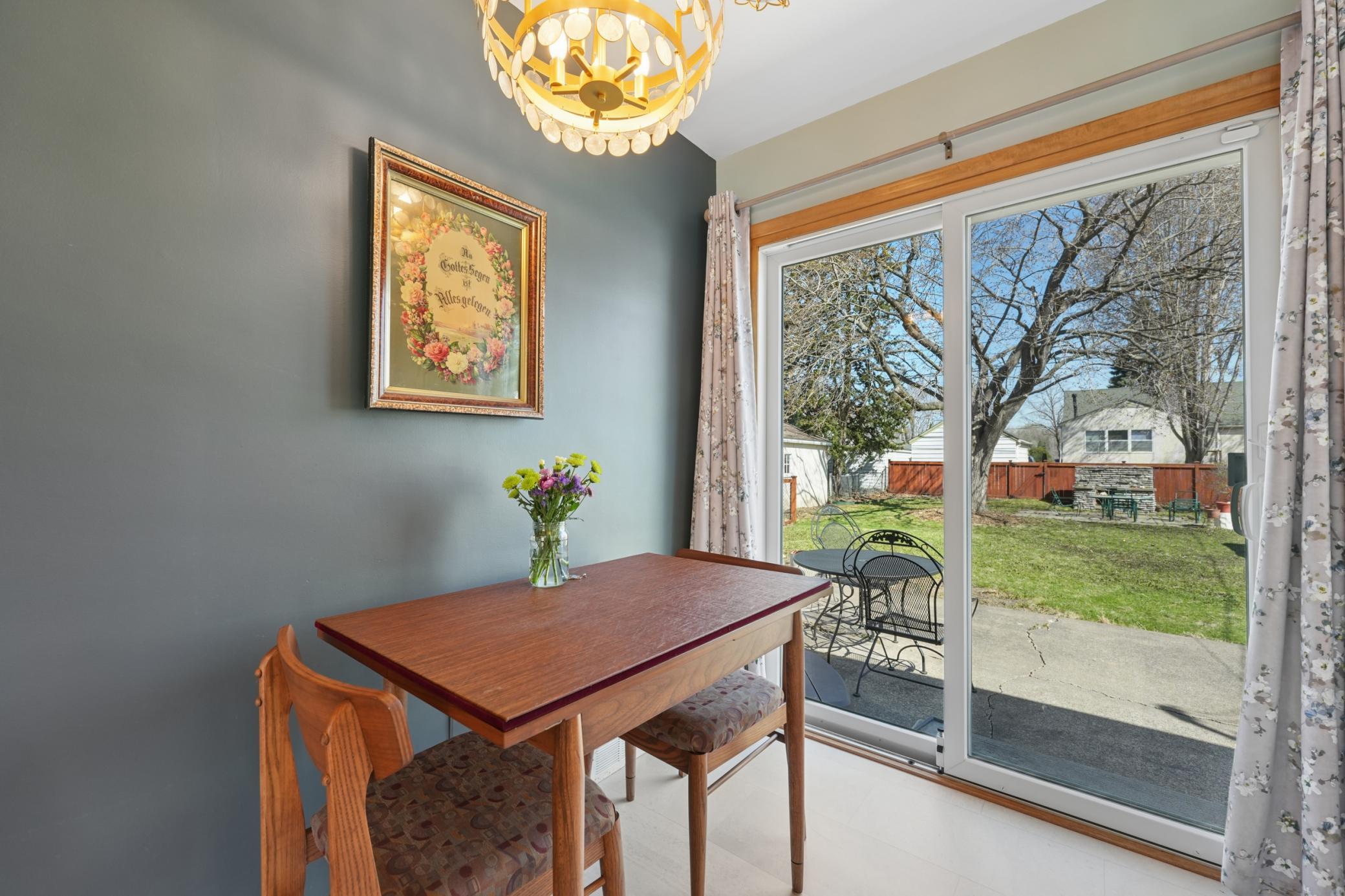 Dine in style!